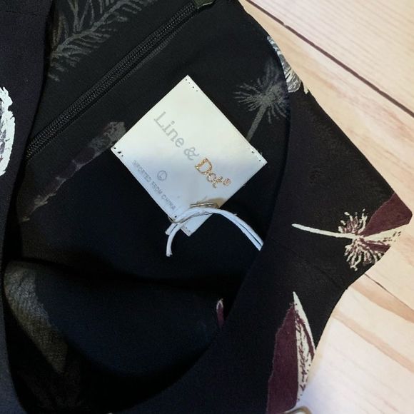 Revolve Line & Dot Navy Blue, Feather Print Tank - Picture 6 of 8